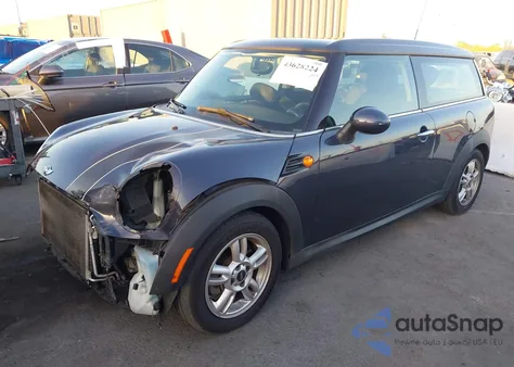 2012 Mini Cooper Clubman z USA, uszkodzony, nr VIN WMWZF3C59CT190220